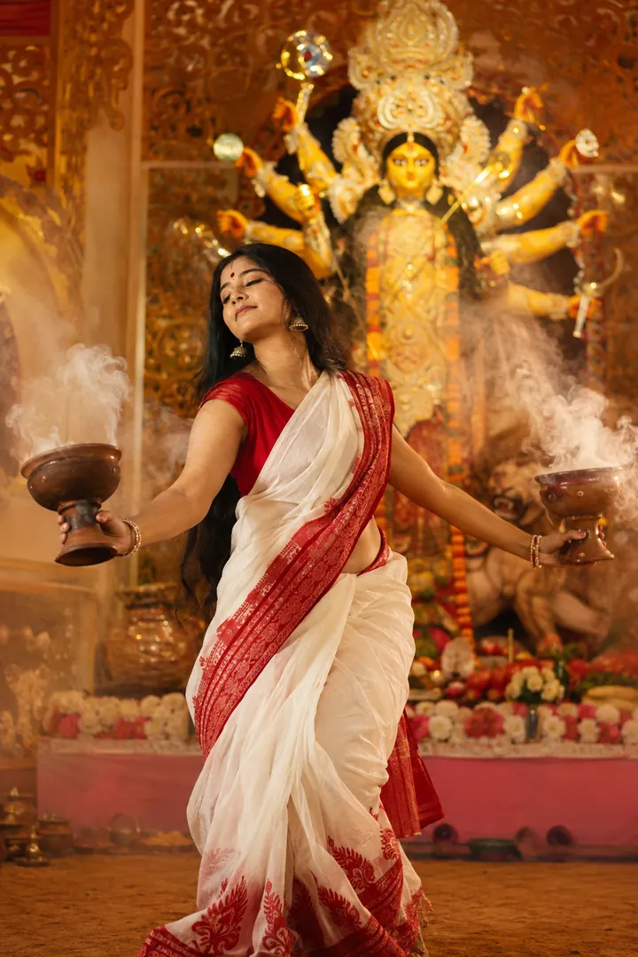 Dhunuchi Dance: AI Durga Puja photo effect